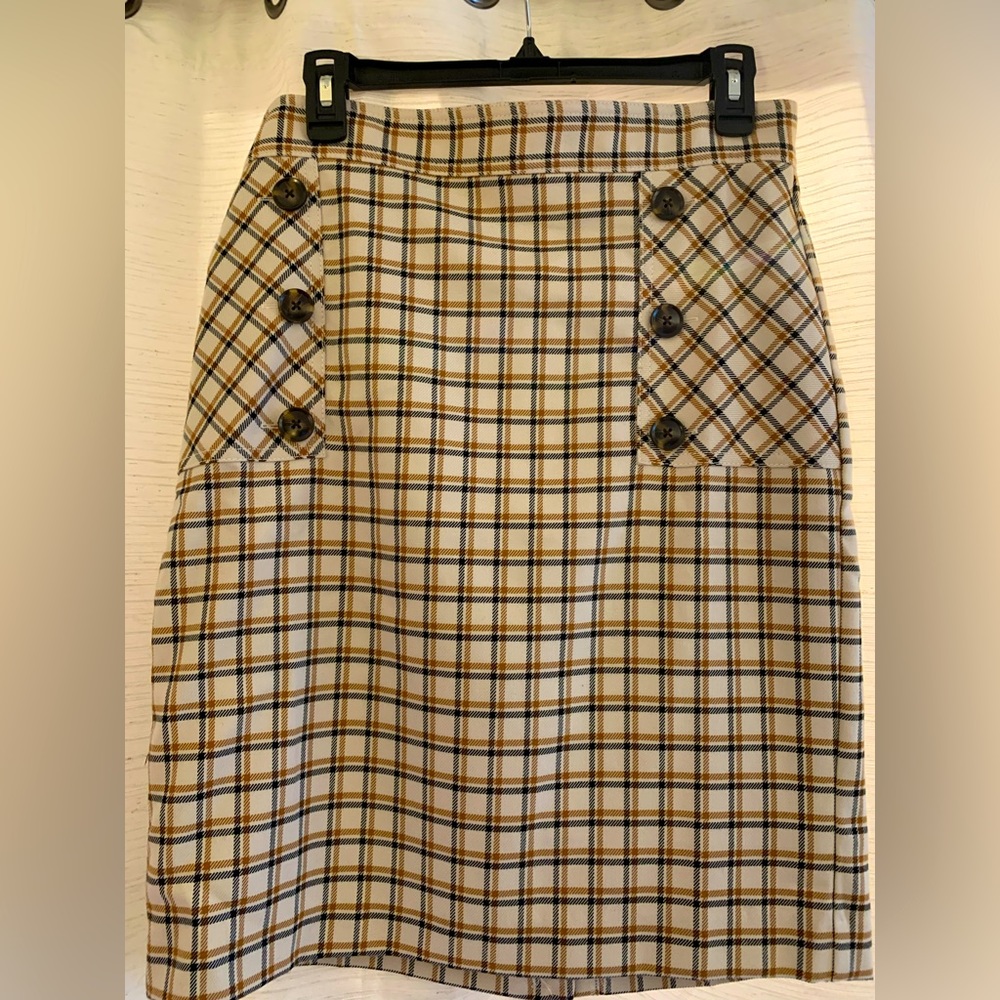 🤎🎀 NWT Ann Taylor Plaid Sailor Button Pencil Skirt